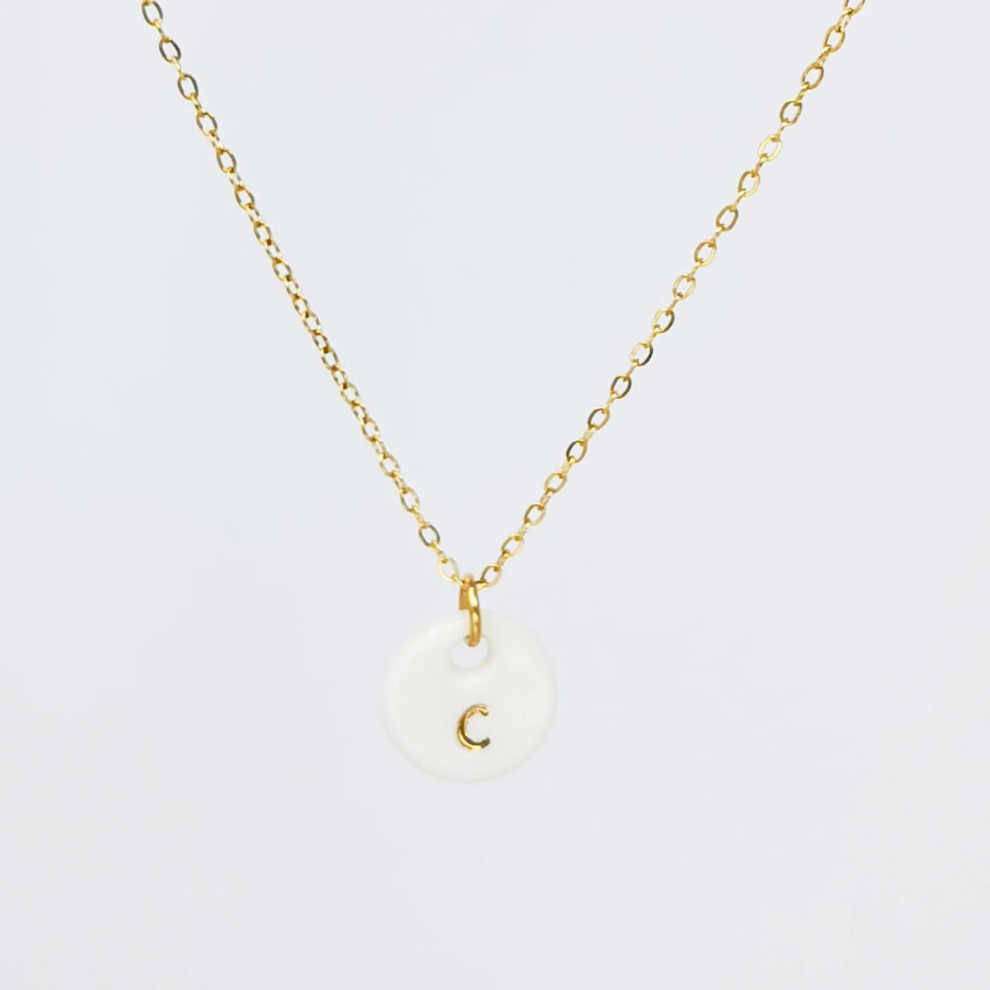 Initial chain classic white
