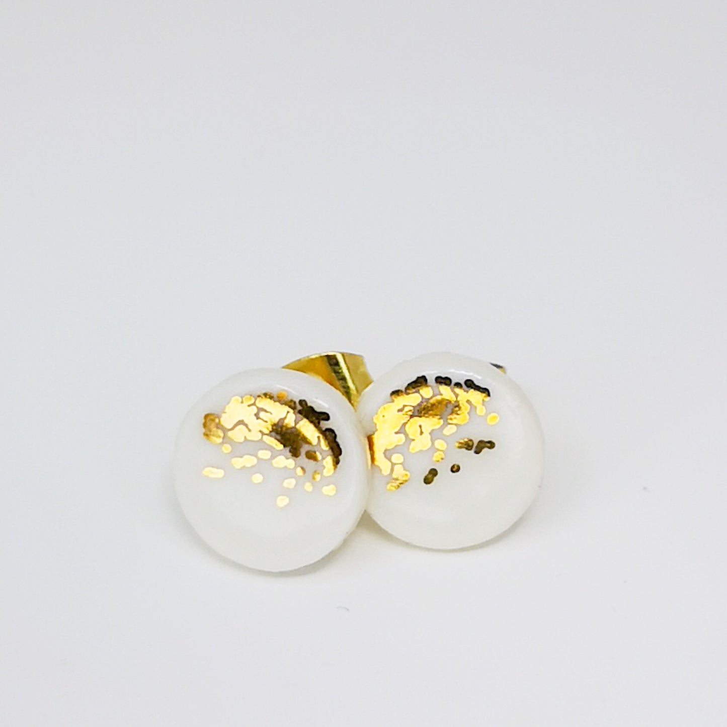 Classic medium stud
